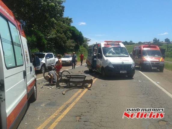 Três pessoas ficam feridas em
acidente com três veículos na RS-342 em Cruz Alta - foto 2