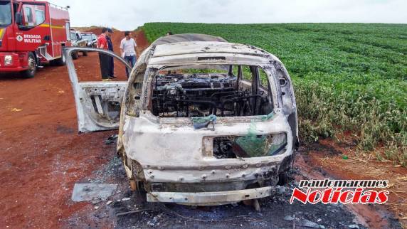 Brigada Militar localiza veículo roubado incendiado em Catuípe - foto 5