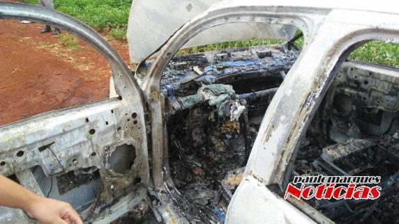 Brigada Militar localiza veículo roubado incendiado em Catuípe - foto 4