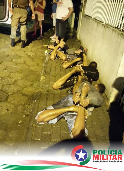 Policia Militar de Porto Belo e Bombinhas prende
assaltantes após roubarem argentinos - foto 2
