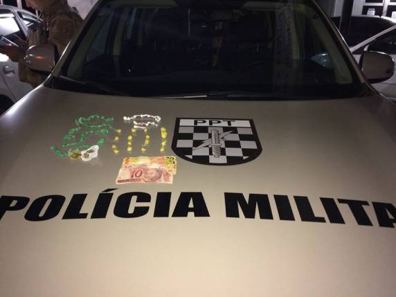 Policia Militar fecha mais
um ponto de tráfico de drogas em Itapema - foto 3