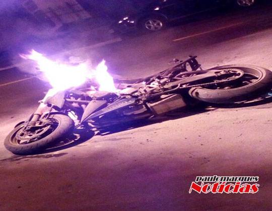 Jovem motociclista morre em acidente na Av. Tuparendi em Santa Rosa - foto 5