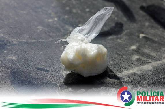 Polícia Militar de Bombinhas e Porto Belo apreende maconha, crack e cocaína - foto 2