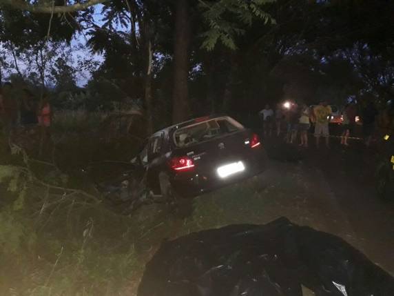 Acidente na tarde deste domingo deixa três mortos, em Caibaté RS - foto 4