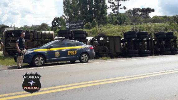 Caminhoneiro tem braço amputado em grave acidente na BR-282 - foto 3
