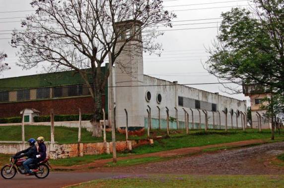 Crime ocorreu em refeitório do presídio, 

onde os dois cumprem pena