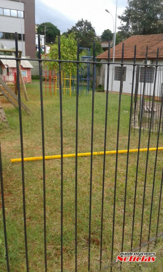 Moradores do bairro
Oriental reclamam de abandono da pracinha - foto 4