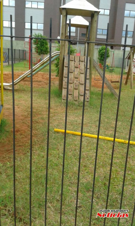 Moradores do bairro
Oriental reclamam de abandono da pracinha - foto 2