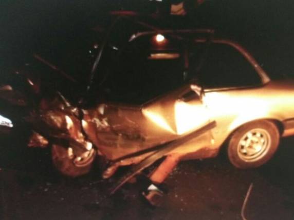 Homem de 30 anos morreu no local e outro de 54 ficou gravemente ferido