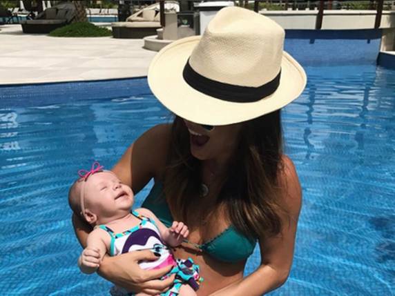Foto tirada após o parto viralizou e ganhou fama internacional