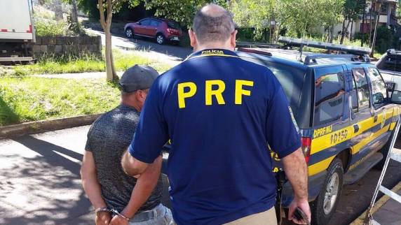 PRF prende dois homens por furto de carga na BR 285 - foto 2