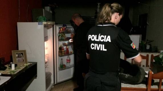 Operação policial desarticula esquema de tráfico de
drogas na região de Santa Rosa e Três de Maio - foto 5