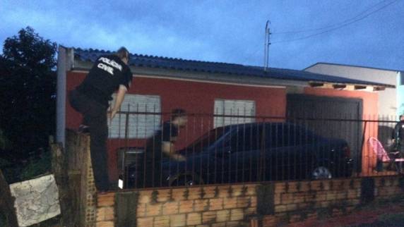 Operação policial desarticula esquema de tráfico de
drogas na região de Santa Rosa e Três de Maio - foto 6