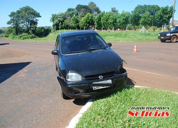 Acidente com danos materiais no trevo da Pica Pau em Três de Maio - foto 3