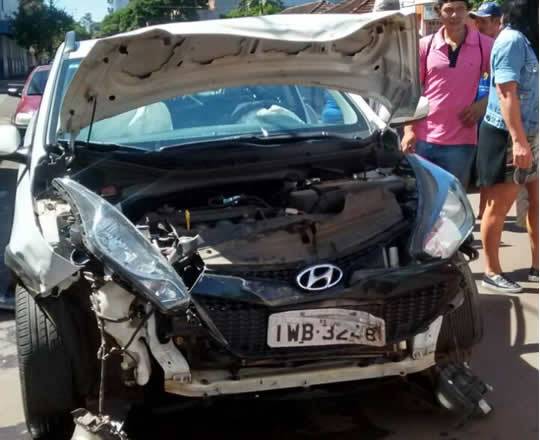 Uma pessoa ficou ferida em
acidente de trânsito no centro de Ijuí; VEJA VÍDEO - foto 4