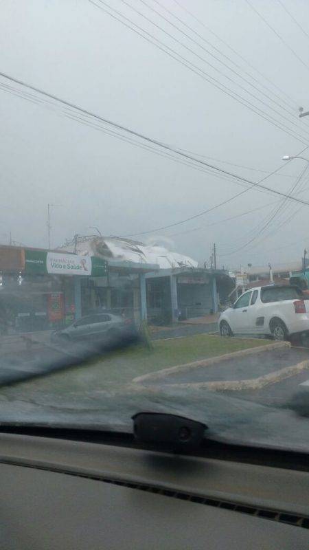 Temporal atinge Ametista do Sul e causa estragos na tarde desta sexta feira - foto 3
