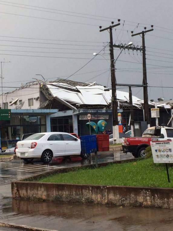 Temporal atinge Ametista do Sul e causa estragos na tarde desta sexta feira - foto 4
