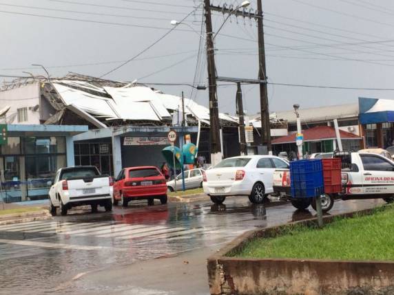 Temporal atinge Ametista do Sul e causa estragos na tarde desta sexta feira - foto 5