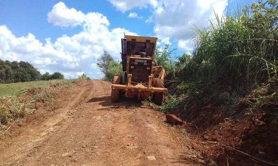 Comunidade de Tiradentes recebe melhorias nas estradas - foto 2