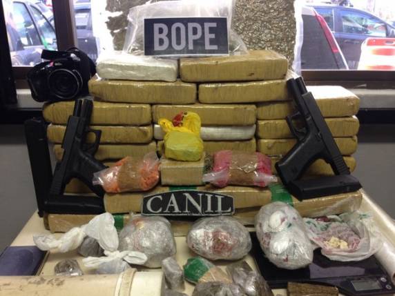 20 quilos de cocaína 

foram apreendidos e 2 mil comprimidos de ecstasy