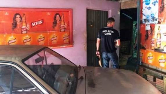 A vítima foi encontrada caída por 

um vizinho