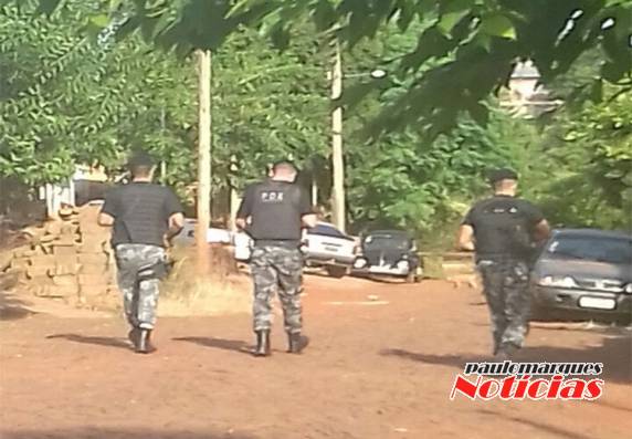 Operação especial do POE e Setor de Inteligência/BM apreende menores e crack em
Três de Maio - foto 5