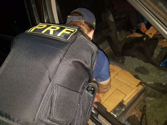 PRF apreende mais de 150 kg de maconha na BR 386 em Seberi - foto 3