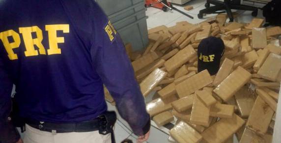 PRF apreende mais de 150 kg de maconha na BR 386 em Seberi - foto 2