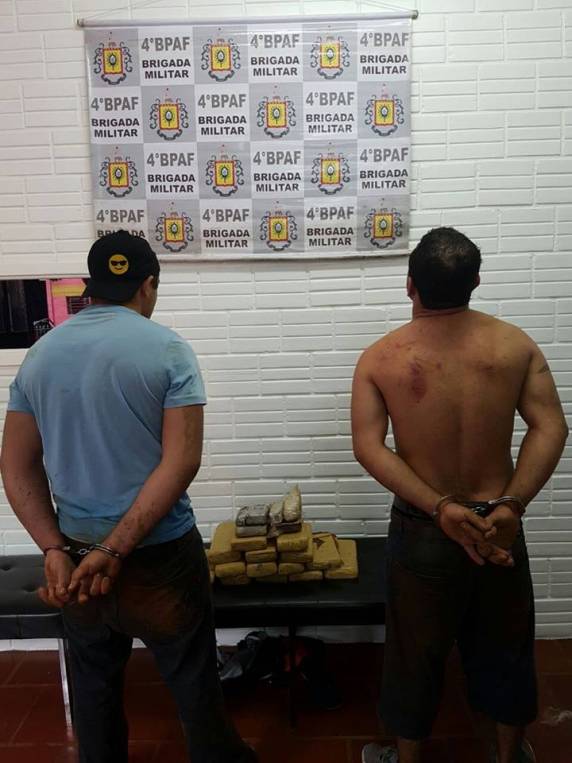 Brigada Militar prende dois elementos por tráfico de drogas em Tuparendi - foto 4