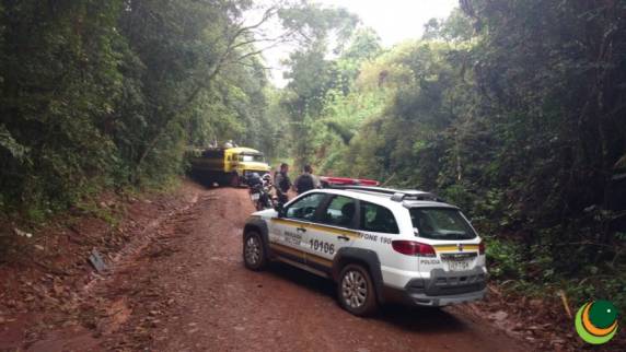 ROCAM prende
assaltante com carga de cigarros roubada em Pontão - foto 7