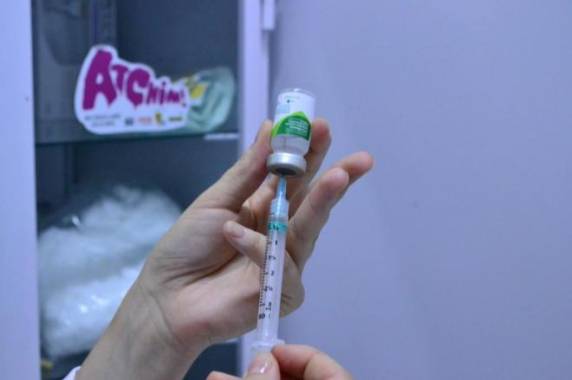 Vacinação começa dia 17 de abril para idosos e pessoas com doenças crônicas