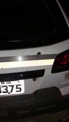 Criminosos explodem agência bancária, fazem cordão humano e atiram contra posto da BM em Pouso Novo - foto 3