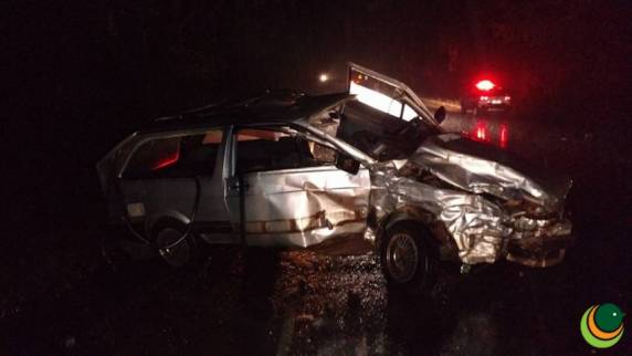 Grave acidente de
trânsito deixa quatro feridos no trecho Passo Fundo/Ernestina - foto 3