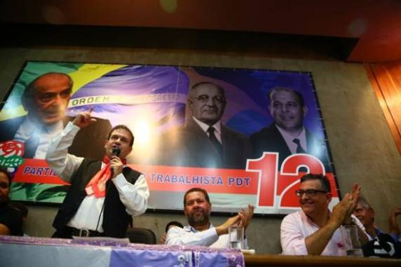 Entrega dos cargos, que teve o teve o apoio de 95% do diretório, abre caminho 

para uma reforma ampla do secretariado estadual