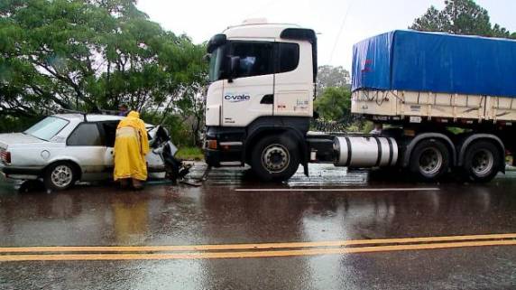 Chovia no momento do acidente
