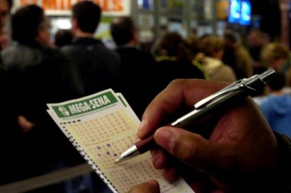 Dezenas sorteadas foram 10 - 15 - 16 - 19 - 28 - 35