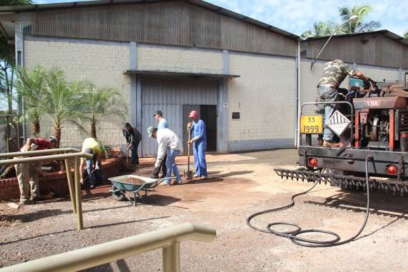 Secretário de 

Obras vistoriou as melhorias que estão sendo realizadas na pavimentação do espaço