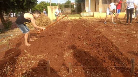 Projeto Pelotão Mirim desenvolve horta comunitária - foto 3