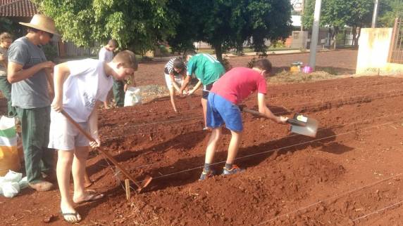 Projeto Pelotão Mirim desenvolve horta comunitária - foto 5