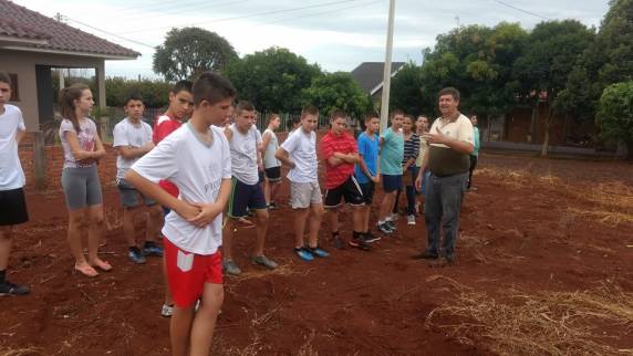Projeto Pelotão Mirim desenvolve horta comunitária - foto 2