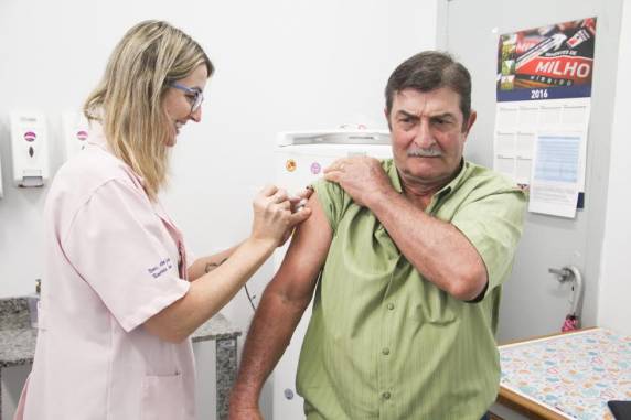 Secretaria Municipal de Saúde inicia
vacinação contra Gripe em Três de Maio - foto 4