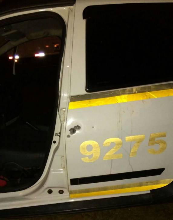 Bandidos explodem agência bancária em
Boqueirão do Leão - foto 2