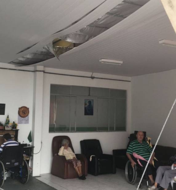 Temporal causa
prejuízos em diversas regiões de SC - foto 3