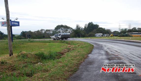Homem morre após veículo capotar e bater em
árvore na BR-290, em Cachoeira do Sul - foto 5