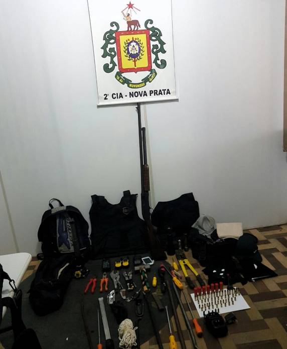 Bandidos de Passo Fundo são presos após confronto com a BM em Paraí - foto 2