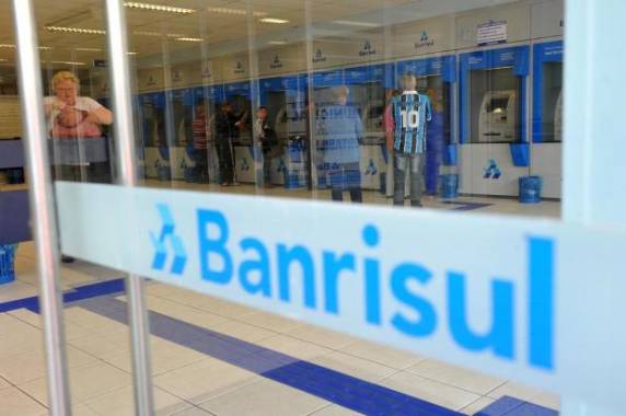 Sindicato da categoria questionou na Justiça o débito realizado pelo banco, que é administrado pelo governo do Estado