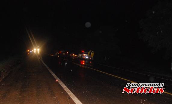 Colisão frontal envolve dois
veículos na BR 472 em Três de Maio - foto 7