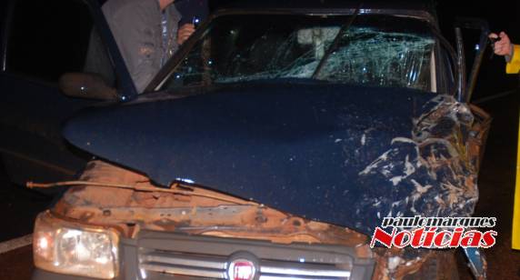 Colisão frontal envolve dois
veículos na BR 472 em Três de Maio - foto 6