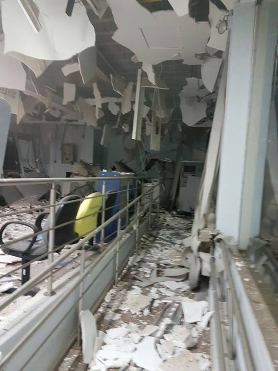 Quadrilha detona explosivos em duas agências bancárias de Espumoso - foto 5