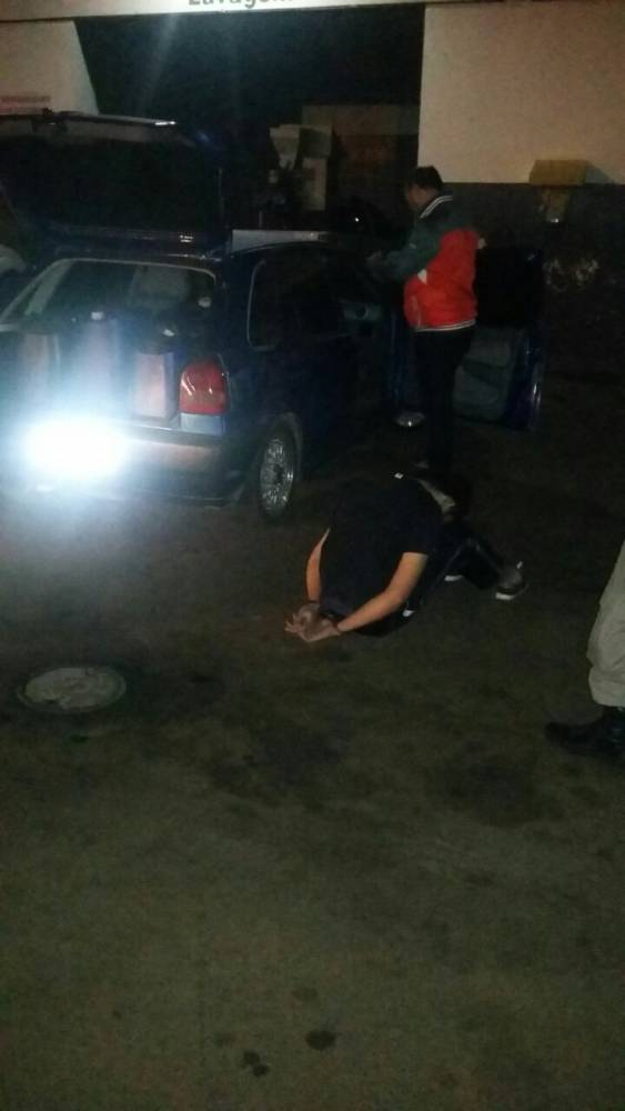 Brigada Militar prende jovem que furtava gasolina de tanque no subsolo de posto, em Santo Ângelo - foto 8